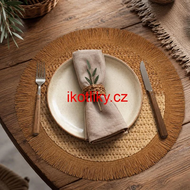 Kulatá přírodní podložka pod talíř se třásněmi 37 cm